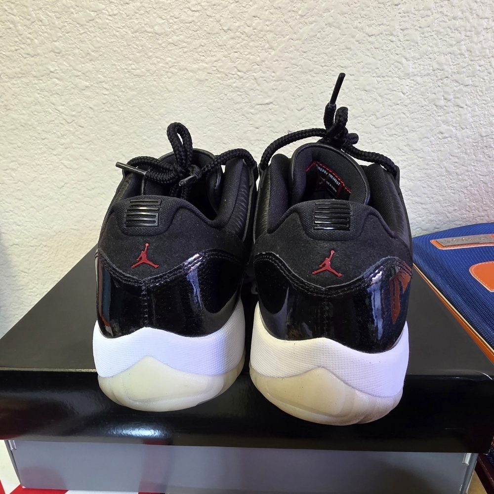 Jordan Black and White Athletic Shoes - Picture 3 of 4